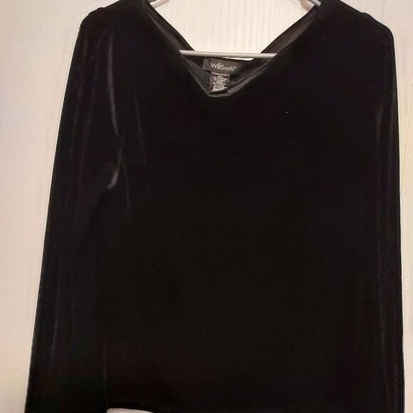 Will Smith  long sleeve blouse X large  looks like velvet very soft - Picture 1 of 2